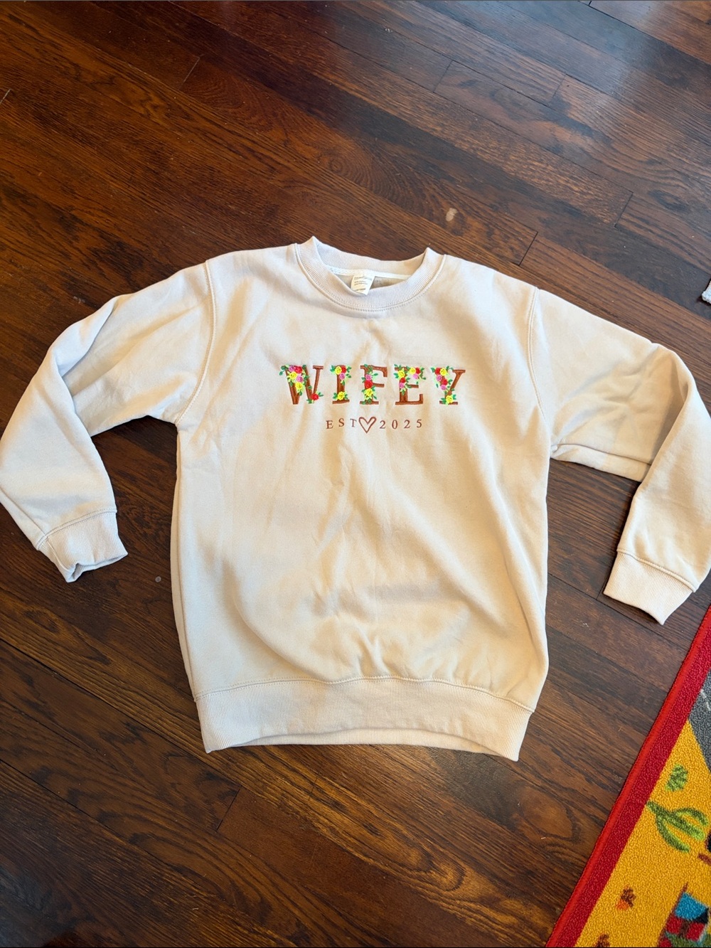 Wifey Floral Embroidered Crewneck Sweatshirt - Cream